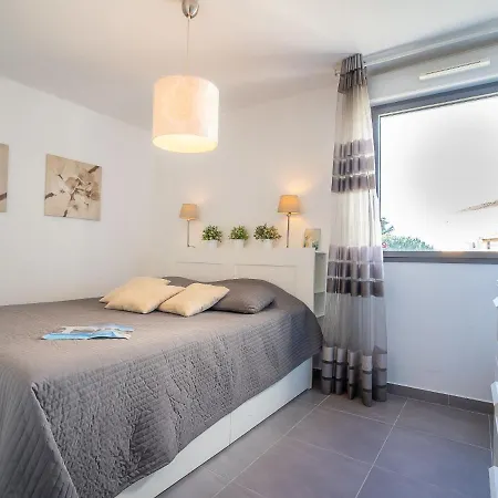Rive Gauche By Interhome